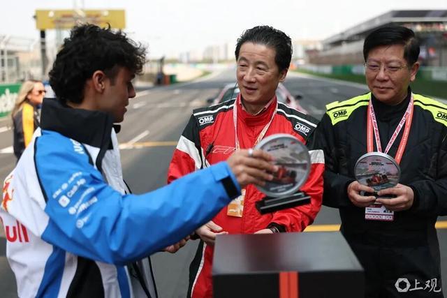 开云-19岁安东内利,在上海夺冠!F1中国大奖赛历史首次:车手严重受伤,直升机11分钟送到华山医院,最新消息→